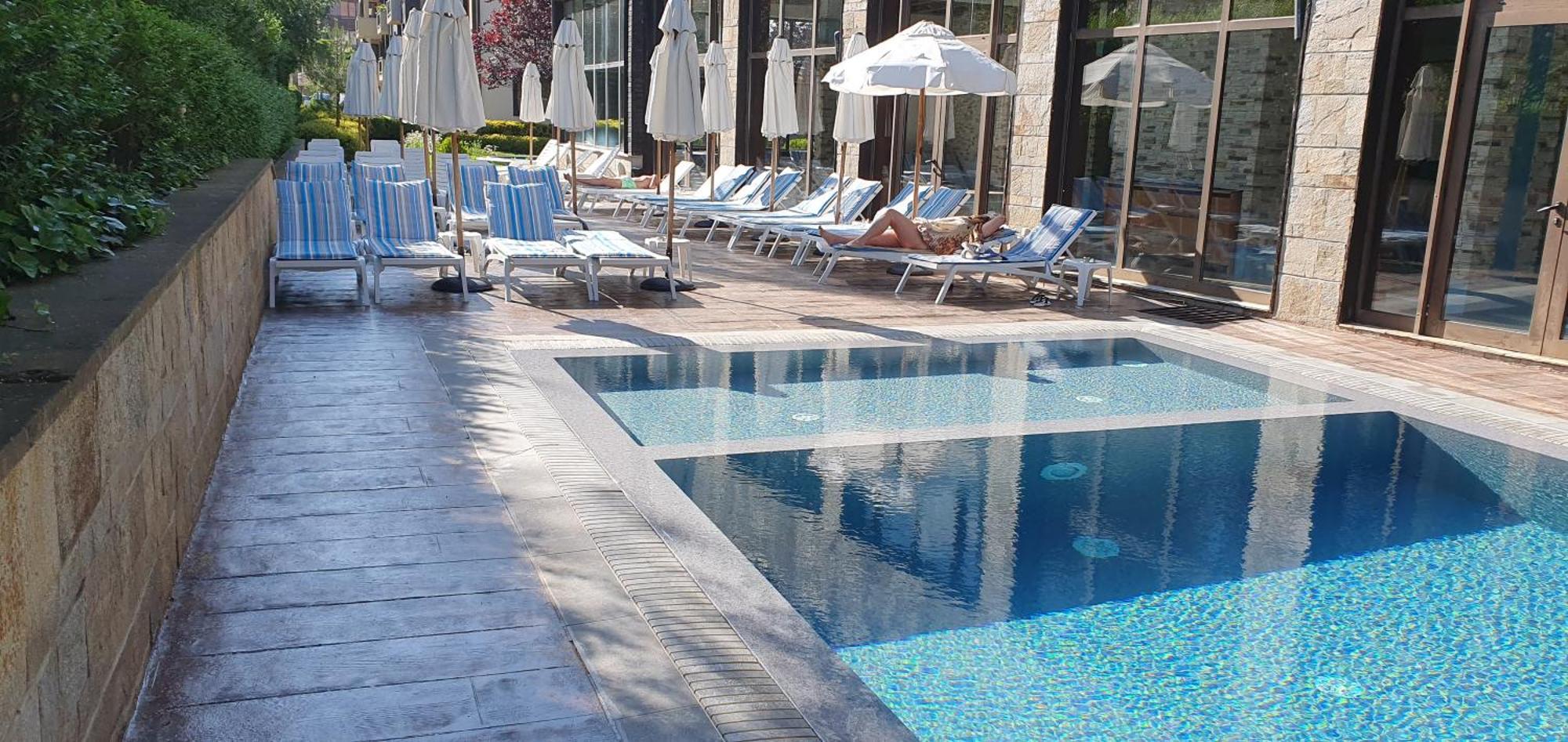 Terra Komplex D3 - Private Apartment - Golf, Skiing & Spa Razlog Exterior photo