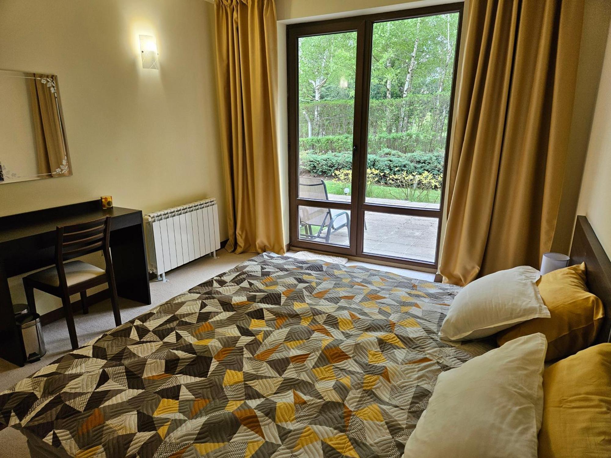 Terra Komplex D3 - Private Apartment - Golf, Skiing & Spa Razlog Exterior photo